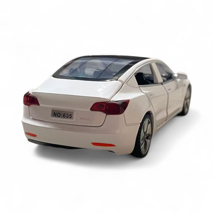 White Model 3 1:32 Collectable