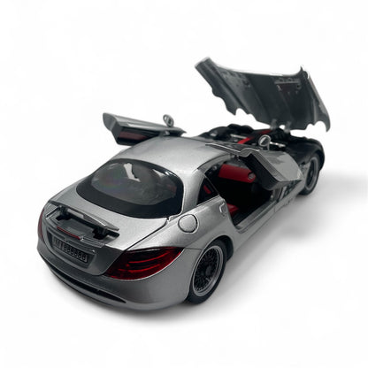 Silver SLR McLaren 722 S Roadster 1:24 Collectable